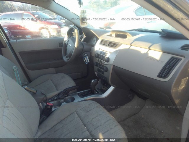 Photo 4 VIN: 1FAHP3FN6AW266596 - FORD FOCUS 