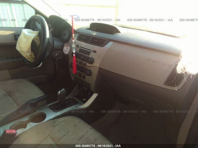 Photo 4 VIN: 1FAHP3FN6AW269076 - FORD FOCUS 