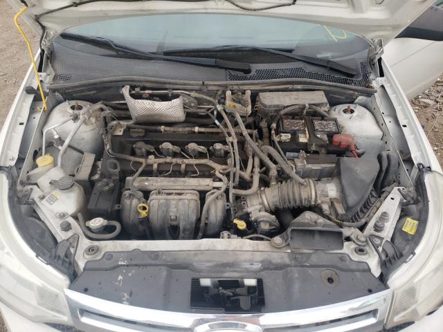 Photo 6 VIN: 1FAHP3FN6BW130602 - FORD FOCUS SE 