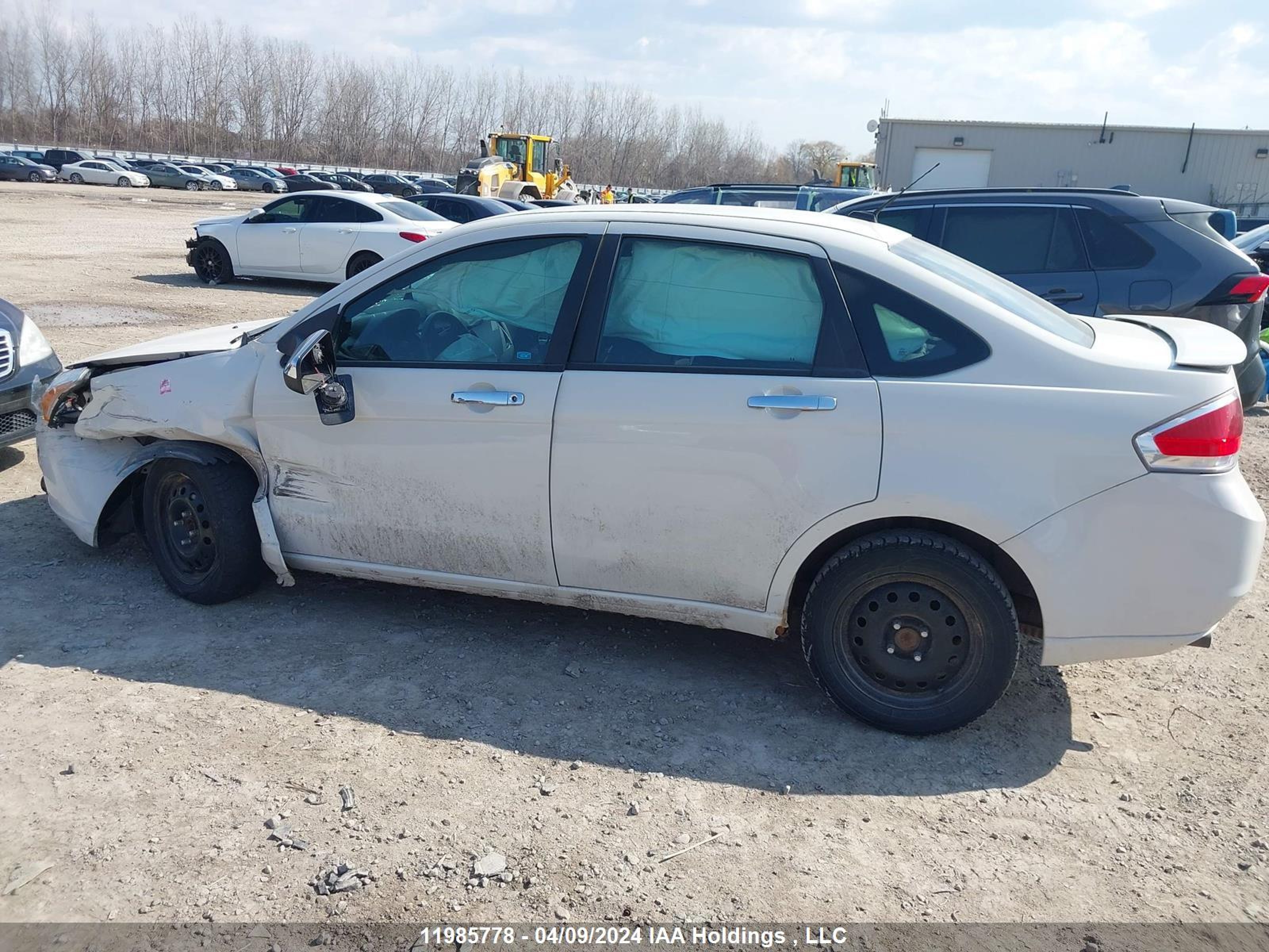 Photo 13 VIN: 1FAHP3FN6BW171781 - FORD FOCUS 