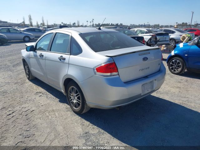 Photo 2 VIN: 1FAHP3FN6BW182702 - FORD FOCUS 