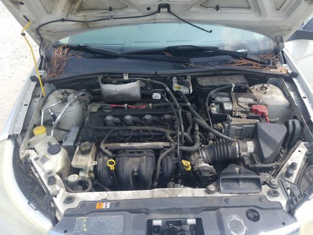 Photo 6 VIN: 1FAHP3FN7AW106596 - FORD FOCUS SE 