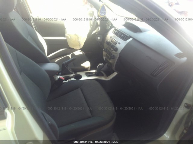 Photo 4 VIN: 1FAHP3FN7AW119025 - FORD FOCUS 