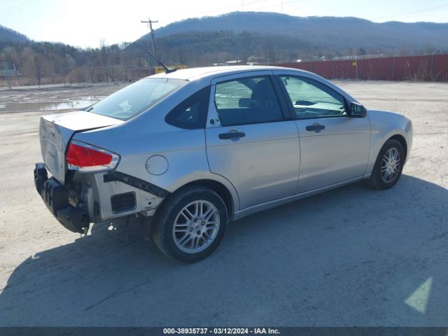 Photo 3 VIN: 1FAHP3FN7AW168595 - FORD FOCUS 