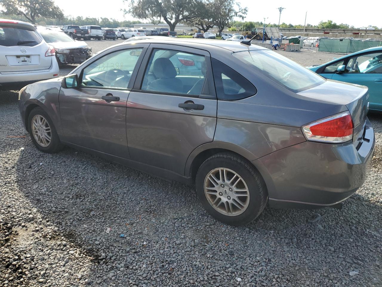 Photo 1 VIN: 1FAHP3FN7AW214796 - FORD FOCUS 