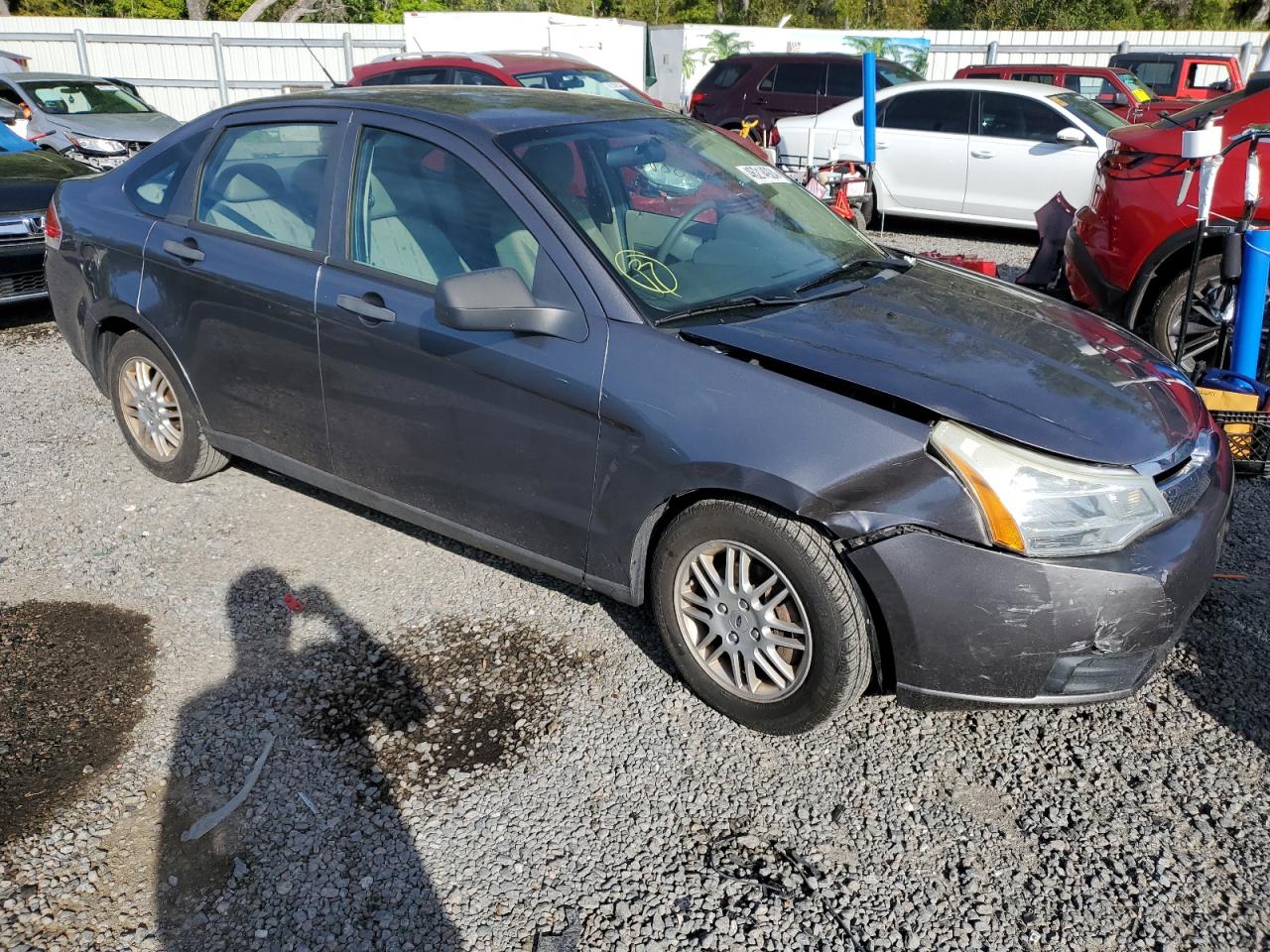 Photo 3 VIN: 1FAHP3FN7AW214796 - FORD FOCUS 