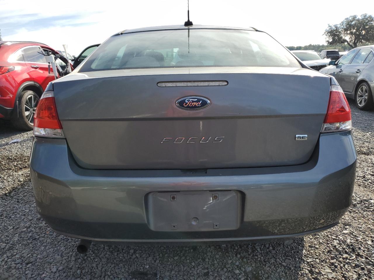 Photo 5 VIN: 1FAHP3FN7AW214796 - FORD FOCUS 