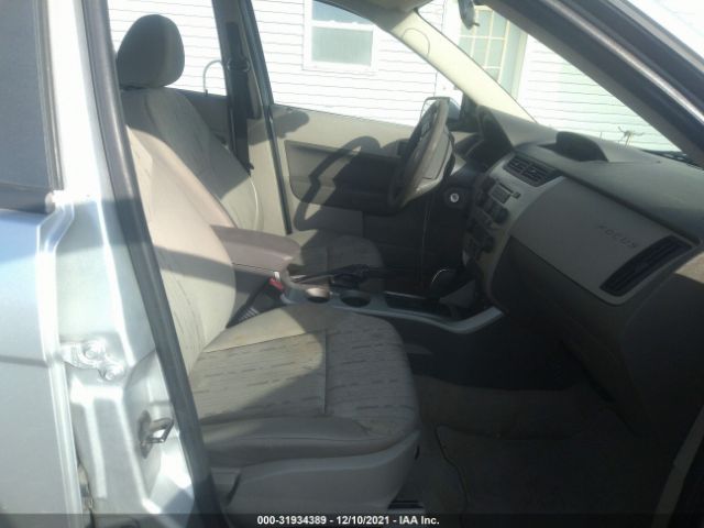 Photo 4 VIN: 1FAHP3FN7AW258569 - FORD FOCUS 