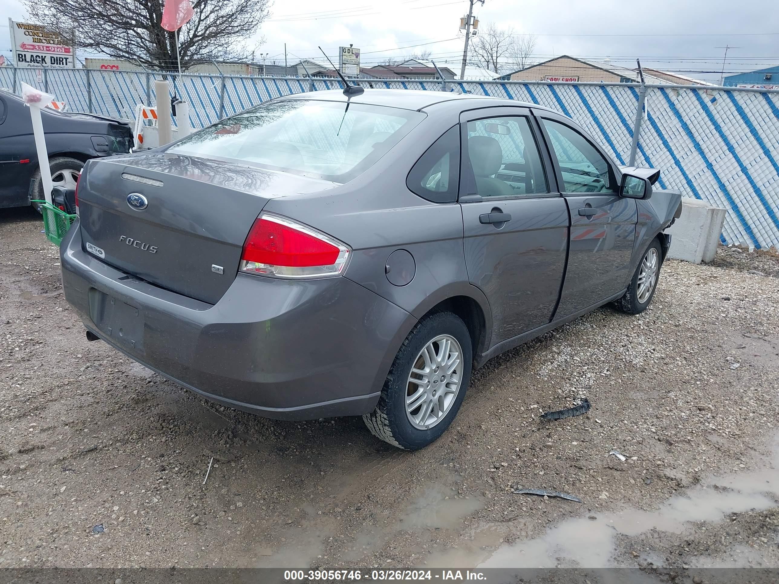 Photo 3 VIN: 1FAHP3FN7BW133511 - FORD FOCUS 