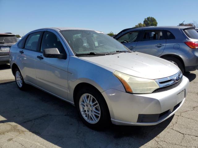 Photo 3 VIN: 1FAHP3FN8AW121382 - FORD FOCUS SE 