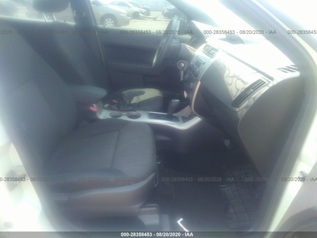 Photo 4 VIN: 1FAHP3FN8AW146959 - FORD FOCUS 