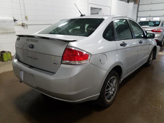 Photo 3 VIN: 1FAHP3FN8AW180657 - FORD FOCUS SE 