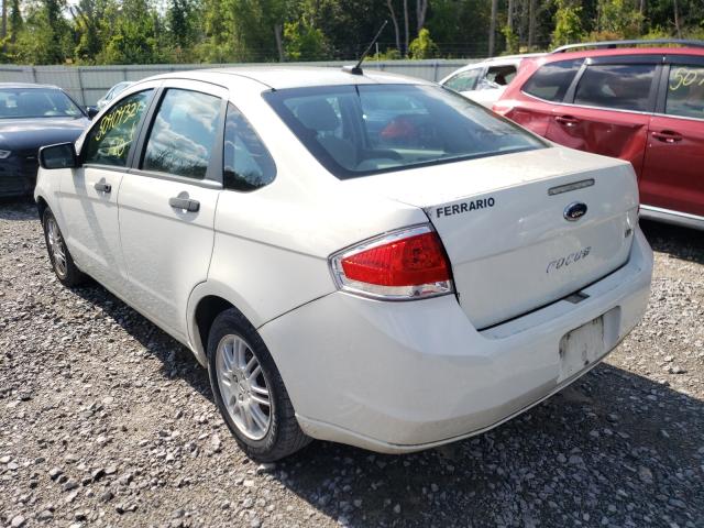 Photo 2 VIN: 1FAHP3FN8AW205735 - FORD FOCUS SE 