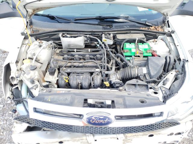 Photo 6 VIN: 1FAHP3FN8AW205735 - FORD FOCUS SE 