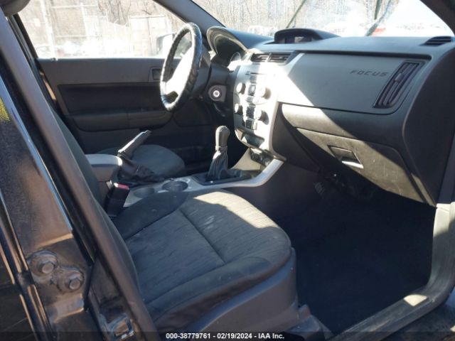 Photo 4 VIN: 1FAHP3FN8AW223751 - FORD FOCUS 