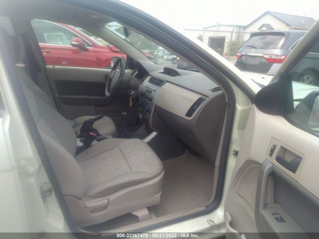 Photo 4 VIN: 1FAHP3FN8AW230232 - FORD FOCUS 