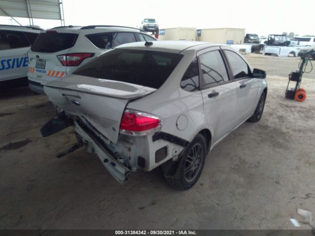 Photo 3 VIN: 1FAHP3FN8AW240372 - FORD FOCUS 