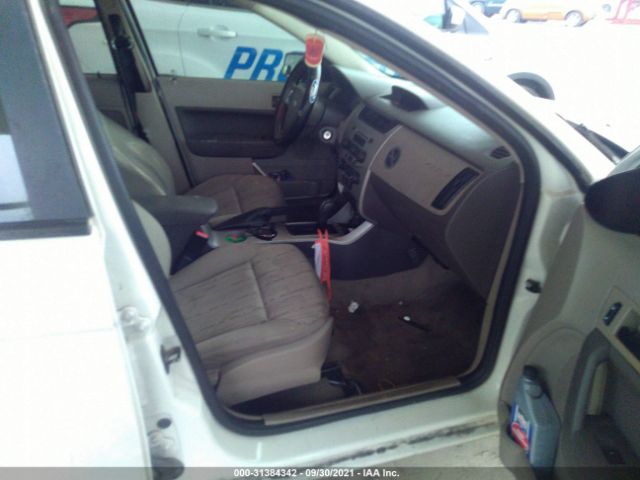 Photo 4 VIN: 1FAHP3FN8AW240372 - FORD FOCUS 