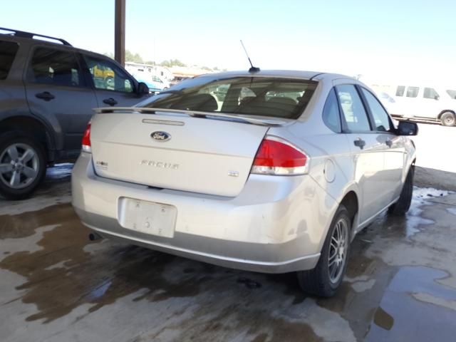 Photo 3 VIN: 1FAHP3FN8AW256779 - FORD FOCUS SE 