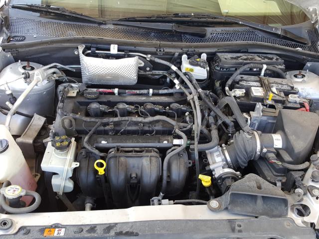 Photo 6 VIN: 1FAHP3FN8AW256779 - FORD FOCUS SE 