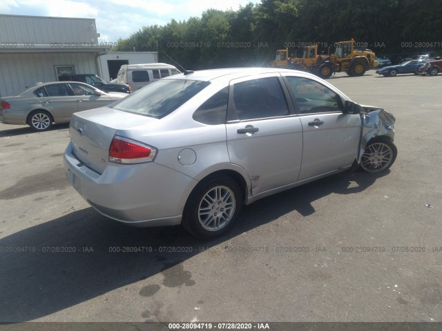 Photo 3 VIN: 1FAHP3FN8BW117107 - FORD FOCUS 