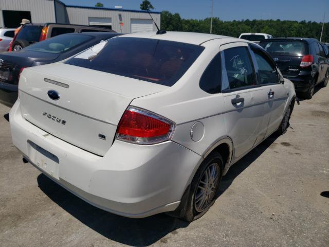 Photo 3 VIN: 1FAHP3FN8BW120797 - FORD FOCUS SE 