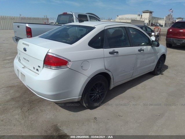 Photo 3 VIN: 1FAHP3FN9AW111461 - FORD FOCUS 