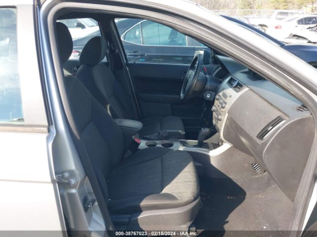 Photo 4 VIN: 1FAHP3FN9AW138658 - FORD FOCUS 