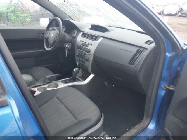 Photo 4 VIN: 1FAHP3FN9AW141365 - FORD FOCUS 