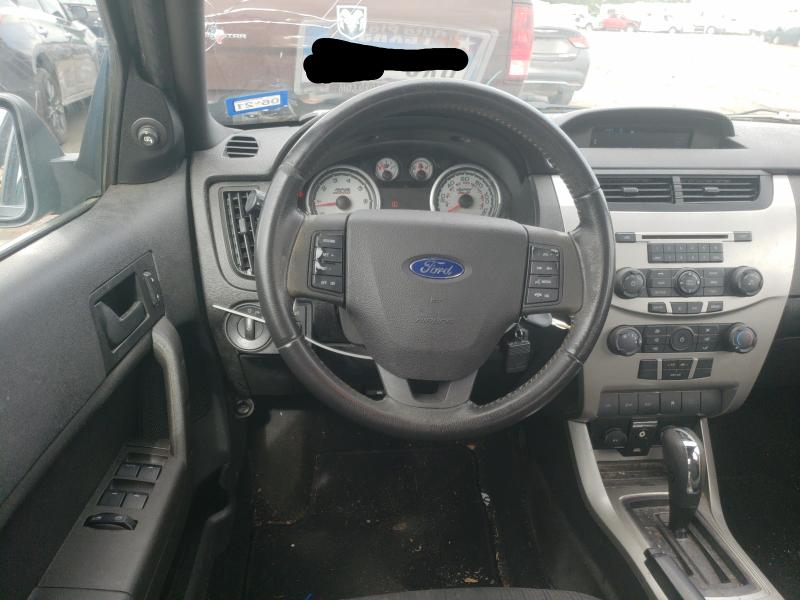 Photo 8 VIN: 1FAHP3FN9AW145013 - FORD FOCUS SE 