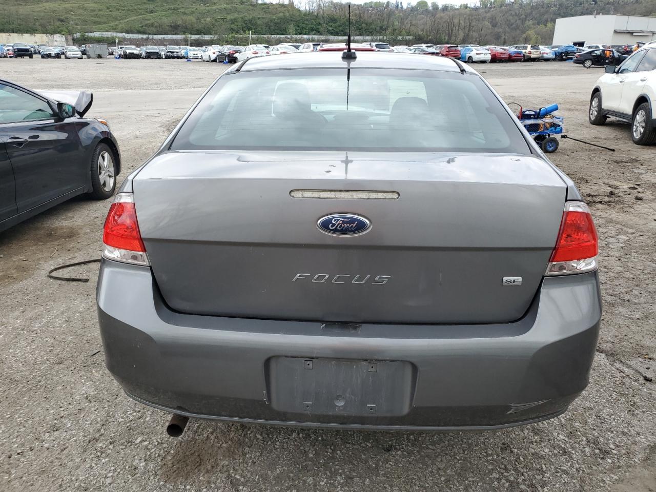 Photo 5 VIN: 1FAHP3FN9AW218770 - FORD FOCUS 