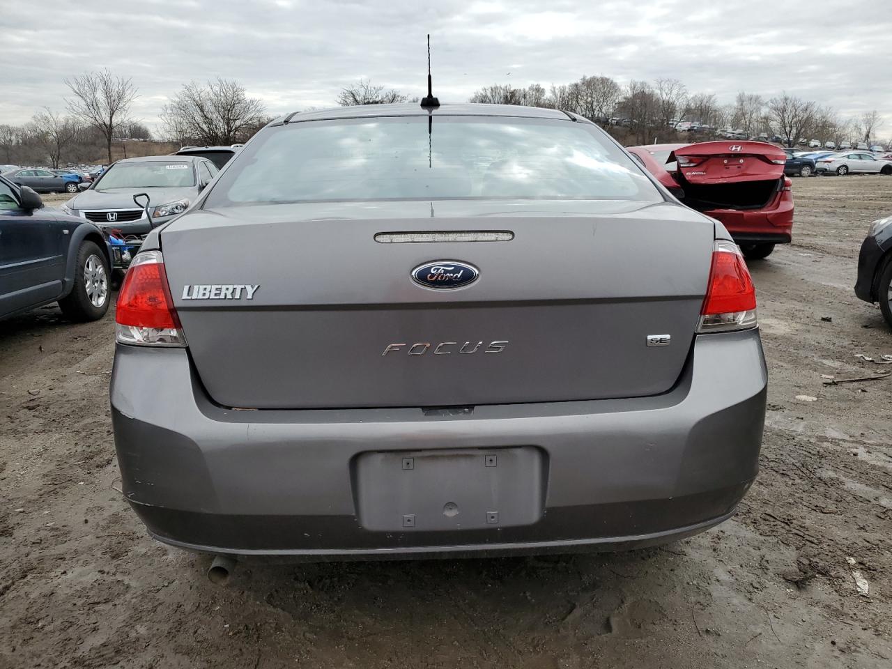 Photo 5 VIN: 1FAHP3FN9BW105371 - FORD FOCUS 