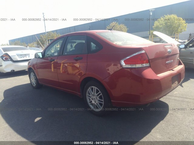 Photo 2 VIN: 1FAHP3FN9BW136944 - FORD FOCUS 