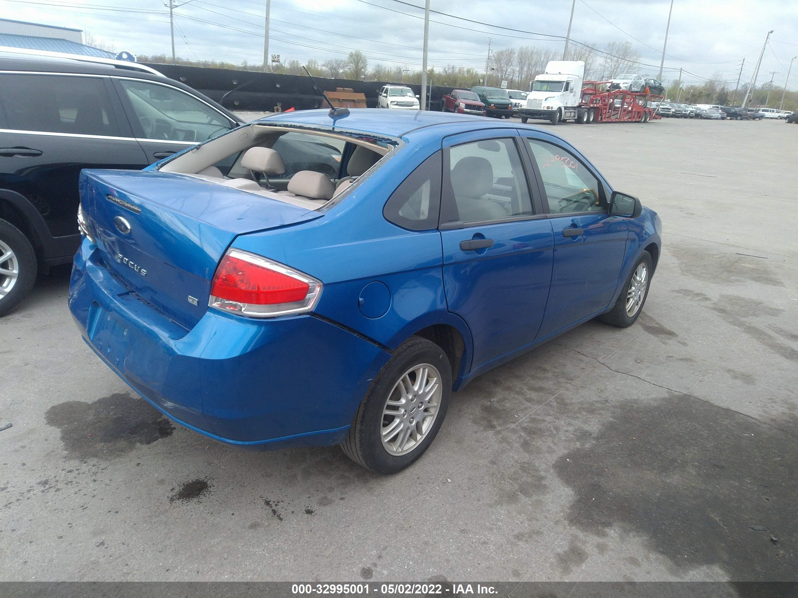 Photo 3 VIN: 1FAHP3FN9BW144140 - FORD FOCUS 