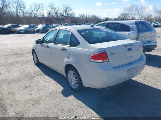 Photo 2 VIN: 1FAHP3FN9BW152478 - FORD FOCUS 