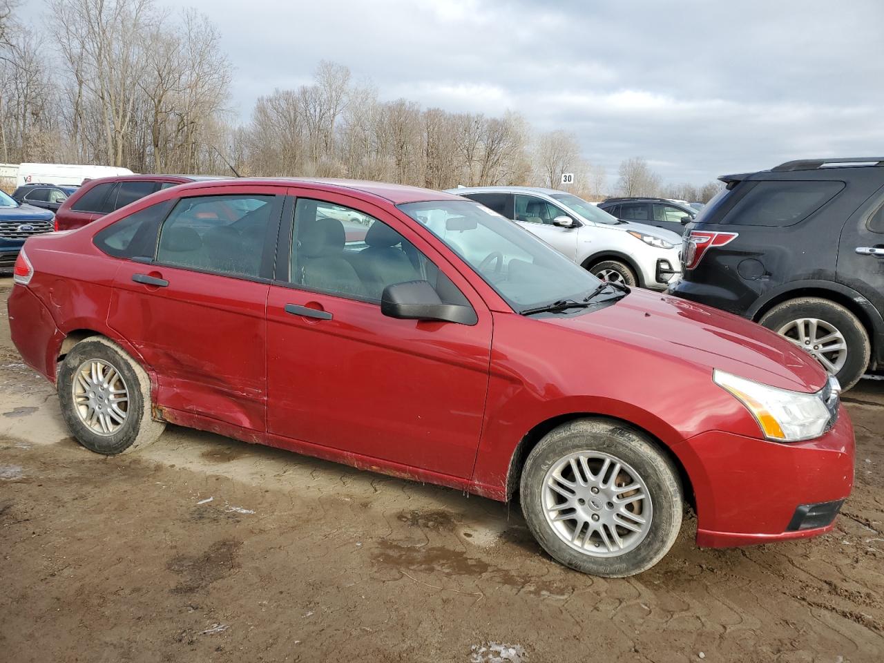 Photo 3 VIN: 1FAHP3FN9BW164226 - FORD FOCUS 