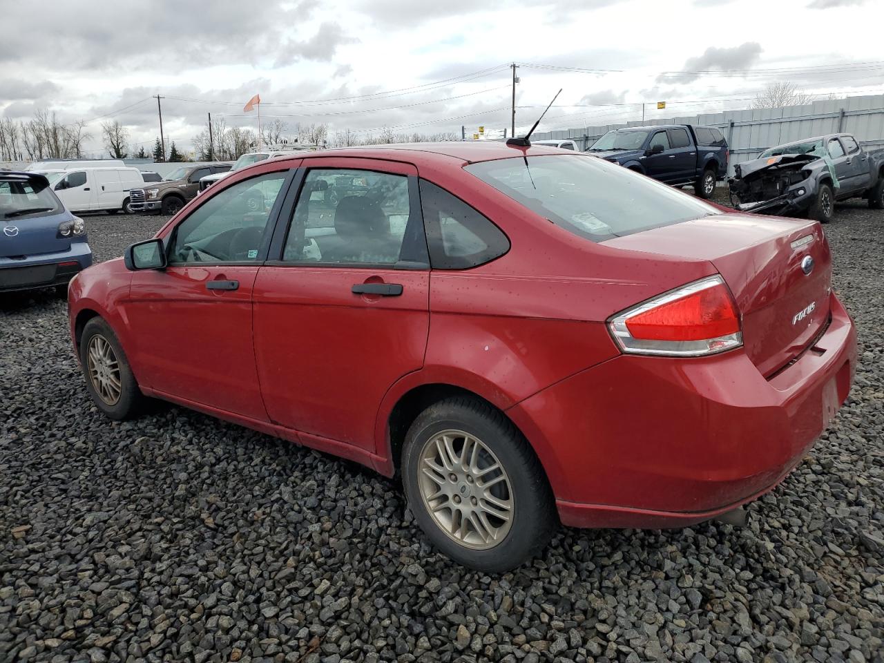 Photo 1 VIN: 1FAHP3FNXAW114417 - FORD FOCUS 