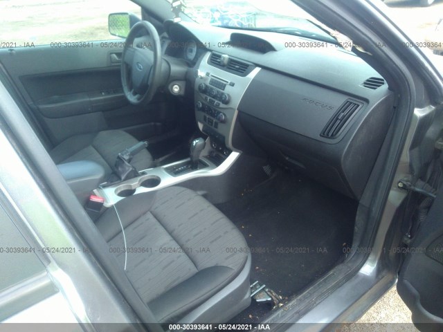 Photo 4 VIN: 1FAHP3FNXAW140919 - FORD FOCUS 