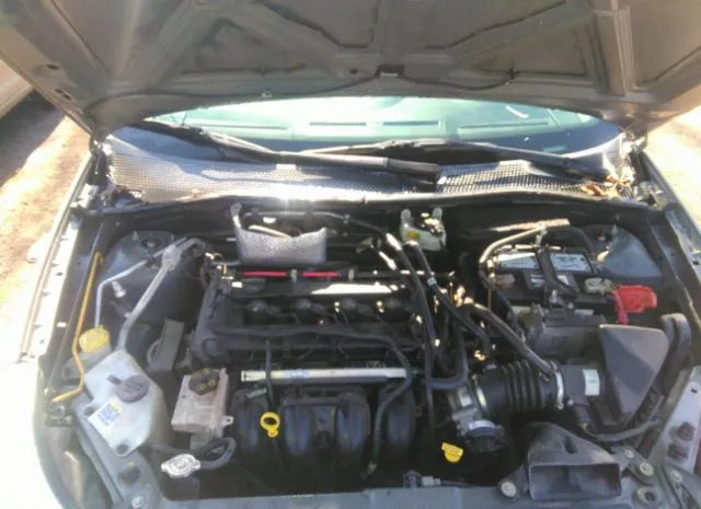 Photo 9 VIN: 1FAHP3FNXAW163097 - FORD FOCUS 