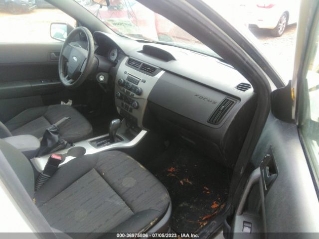 Photo 4 VIN: 1FAHP3FNXAW281439 - FORD FOCUS 