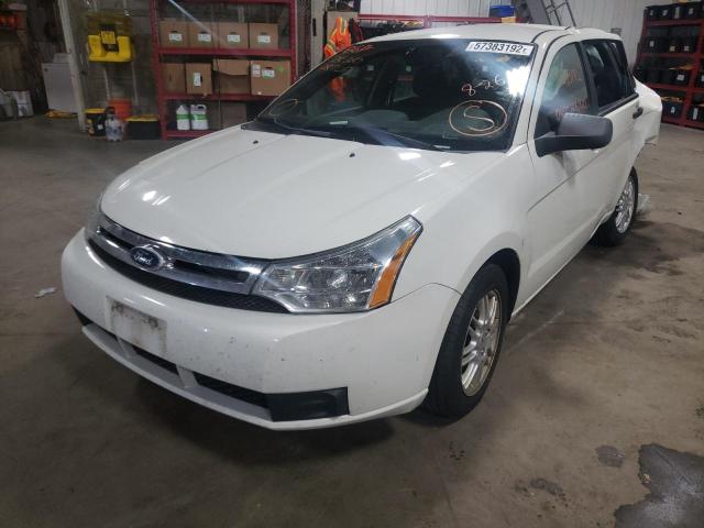 Photo 1 VIN: 1FAHP3FNXBW106898 - FORD FOCUS SE 