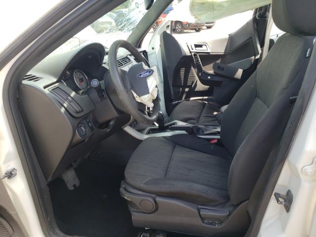 Photo 4 VIN: 1FAHP3FNXBW120784 - FORD FOCUS SE 