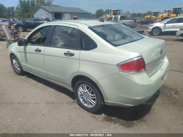 Photo 2 VIN: 1FAHP3FNXBW143613 - FORD FOCUS 