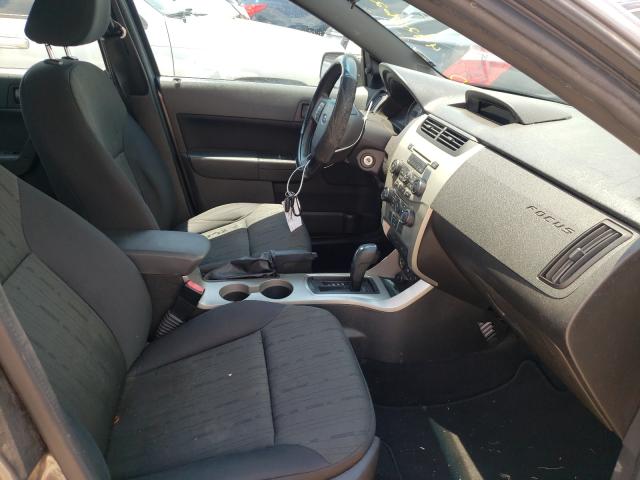 Photo 4 VIN: 1FAHP3FNXBW147838 - FORD FOCUS SE 