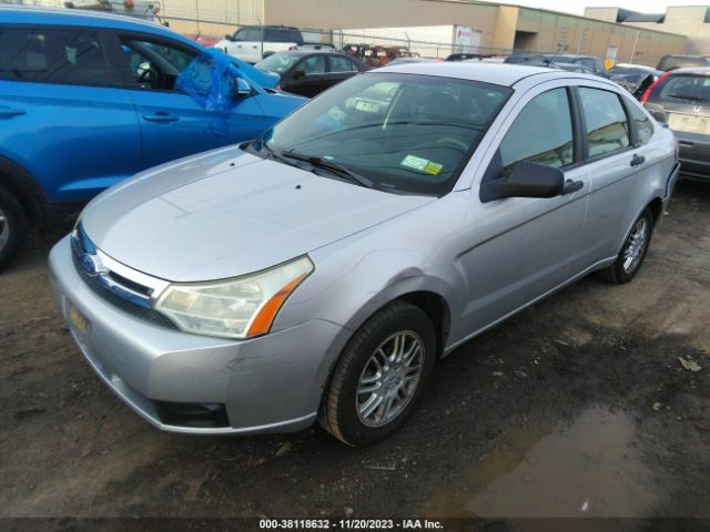 Photo 1 VIN: 1FAHP3FNXBW176448 - FORD FOCUS 