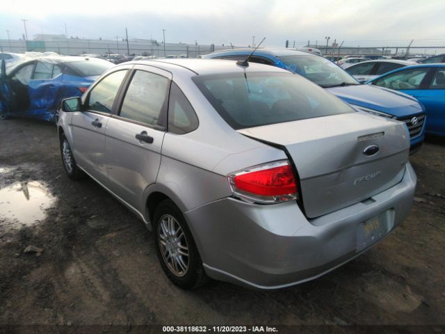 Photo 2 VIN: 1FAHP3FNXBW176448 - FORD FOCUS 