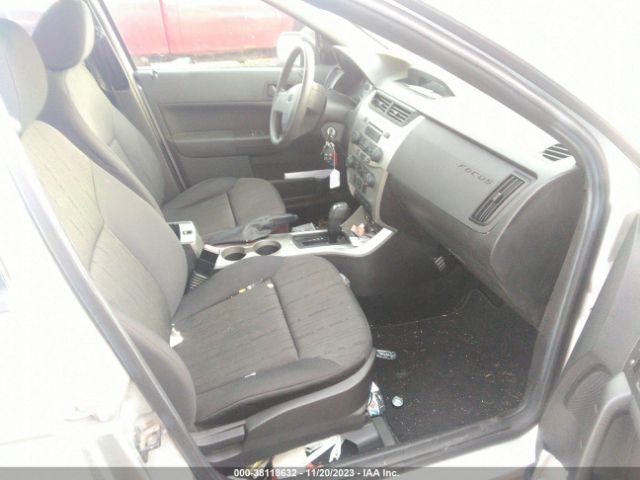 Photo 4 VIN: 1FAHP3FNXBW176448 - FORD FOCUS 