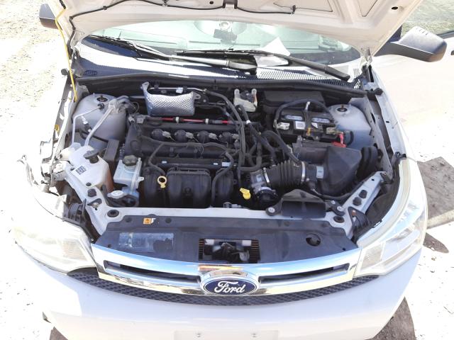 Photo 6 VIN: 1FAHP3FNXBW181200 - FORD FOCUS SE 