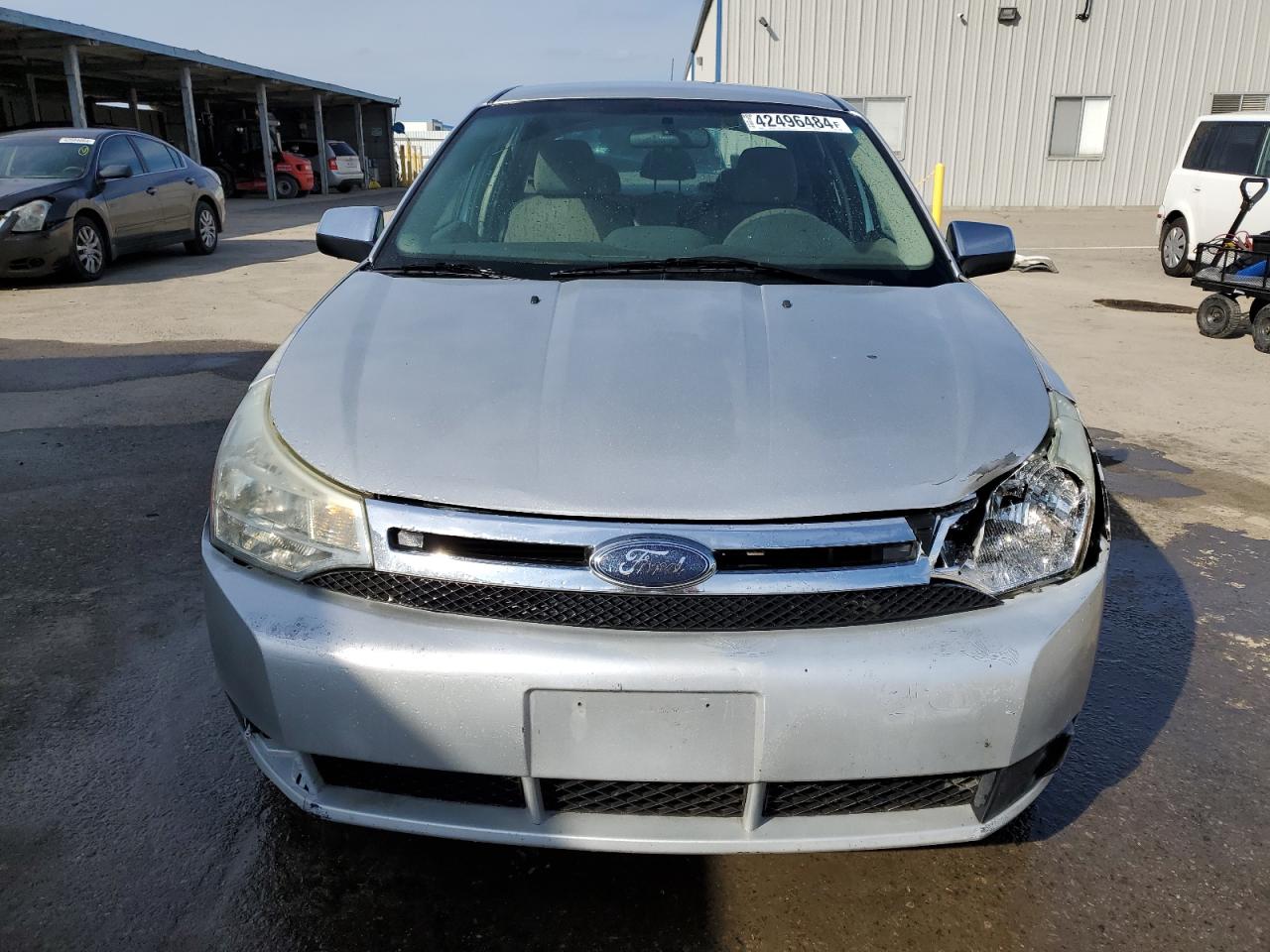 Photo 4 VIN: 1FAHP3FNXBW181598 - FORD FOCUS 