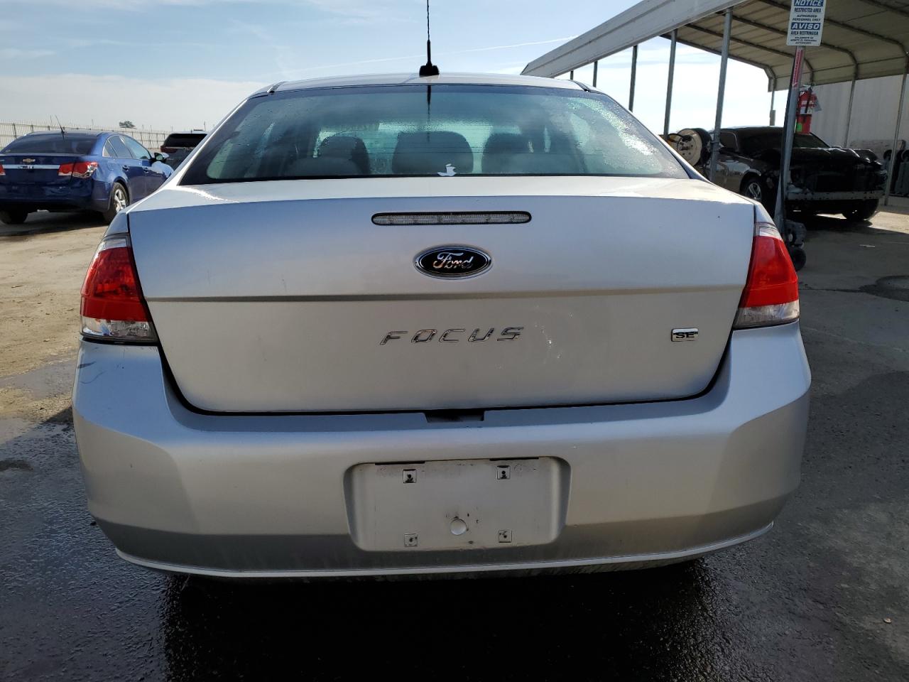 Photo 5 VIN: 1FAHP3FNXBW181598 - FORD FOCUS 